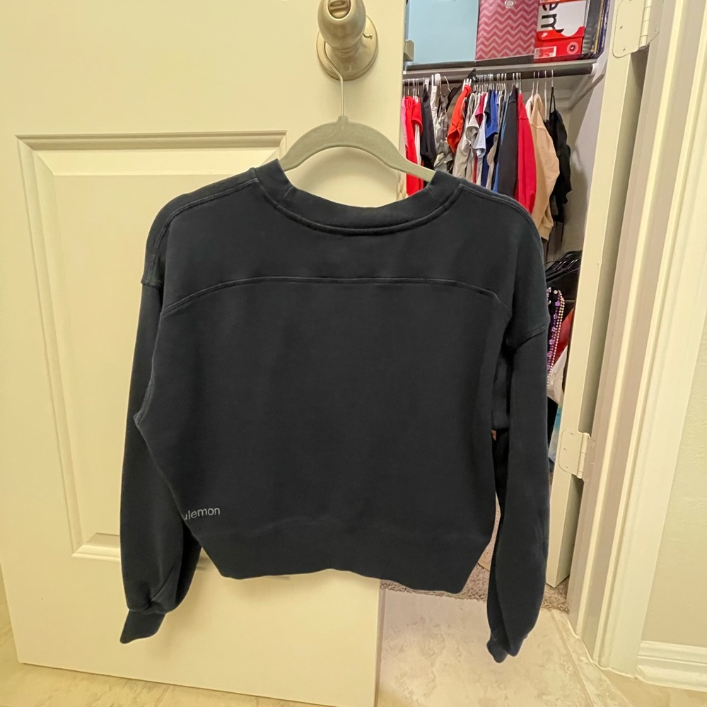 Lululemon Cropped Sweatshirt